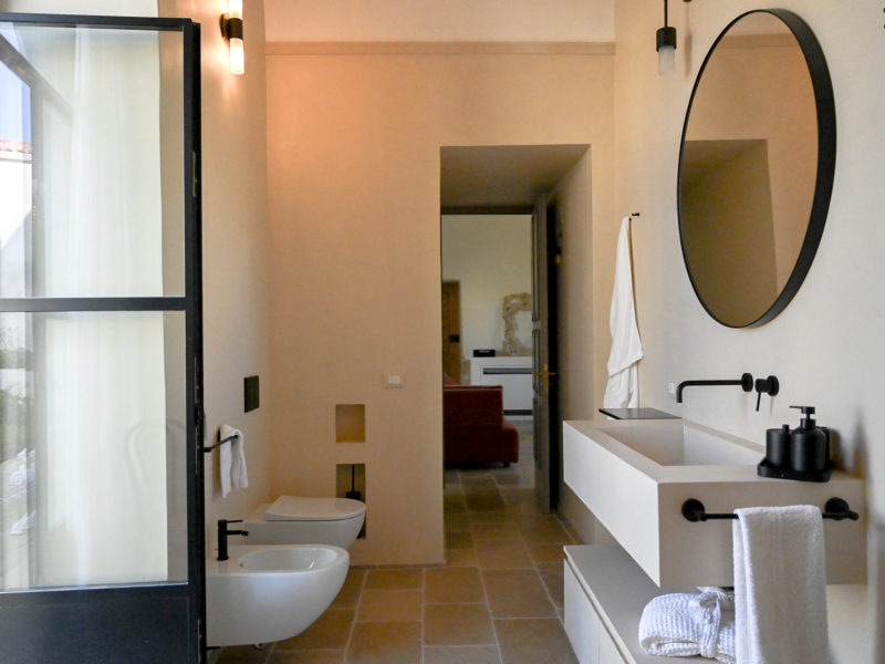 Corpo A - Camera con vasca - bagno